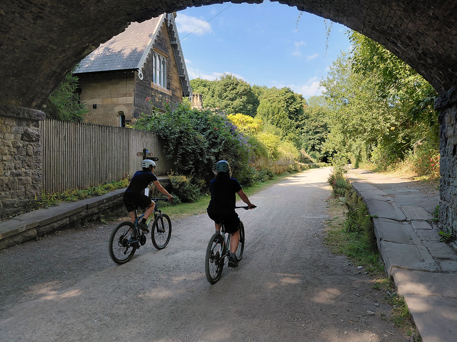 Bike Hire 2 people riding bikes on the Monsal Trail